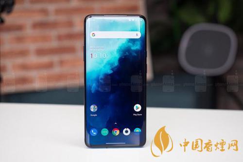 OnePlus8Pro和iPhone11對比測評-哪款更好？