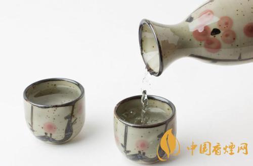  小毛伊海豚配制酒價格是多少  小毛伊海豚配制酒產品介紹