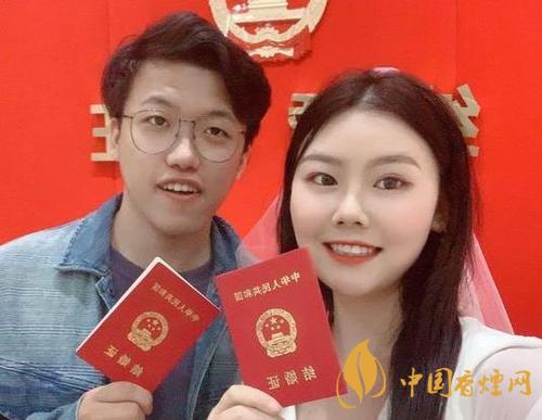 90后同名同姓情侶領(lǐng)證結(jié)婚 太有夫妻緣了！