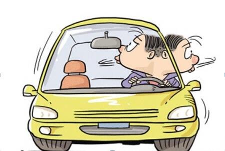 開車抽煙扣分嗎，2018年開車抽煙如何處罰