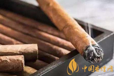 香煙和雪茄有什么不同口感 香煙和雪茄七個區(qū)別！